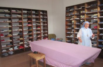 Nuova lavanderia "100 sorrisi per Chiara"